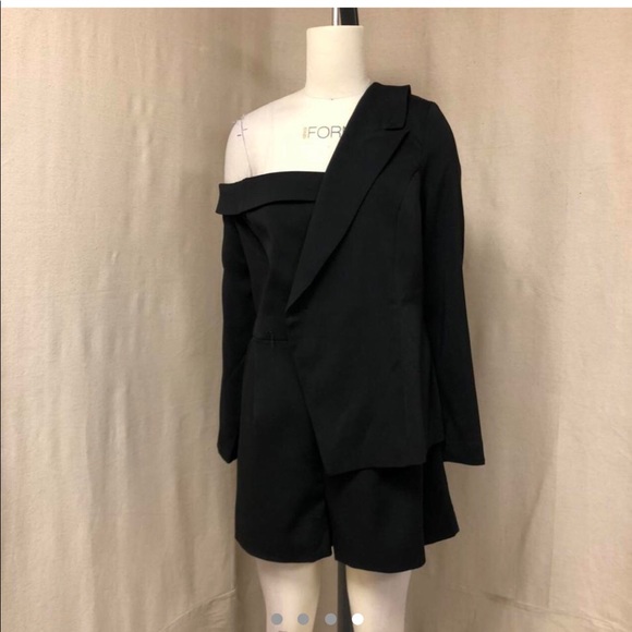 Gorgeous off-shoulder tux style playsuit in black Lavish Alice - Picture 4 of 7